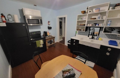 Jamestown House | Yogi Suites #2 Charming 2-beds in Jamestown Chautauqua Lake AC WiFi SPA Shower