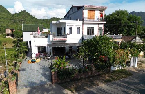 Phong Nha Bed & Breakfast | Yolo Pool Villas