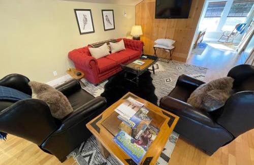 Groveland Hotel | Yosemite Basecamp