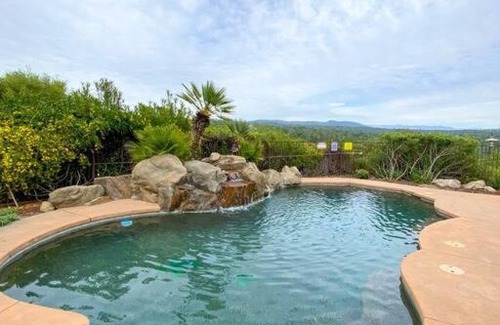 Coarsegold House | Yosemite Oak Springs Retreat / Pool & heated spa
