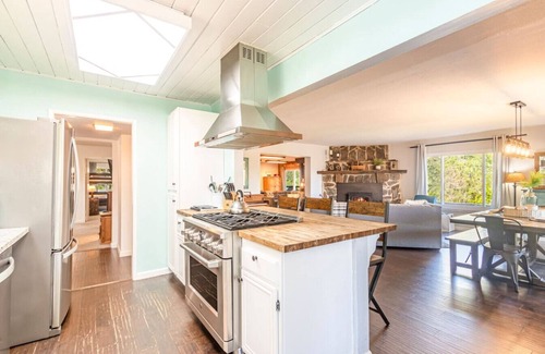 North Fork Cabin | Yosemite Sierra Vista Lookout w/Hot Tub, Game Room