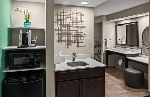 Oakhurst Hotel | Yosemite Southgate Hotel & Suites