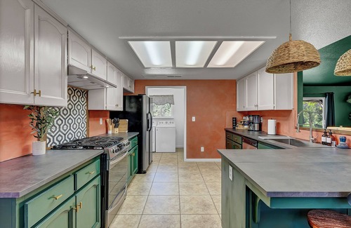 Coarsegold House | Yosemite’s Emerald Ranch private mountain top, Game Rm, 360 Views, pet friendly