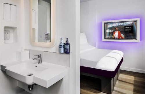 Farringdon Hotel | YOTEL London City