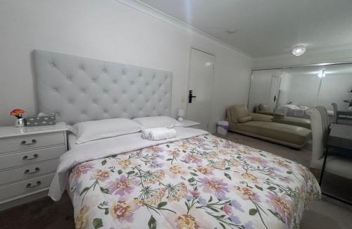 Barellan Point House | YOU guest house
