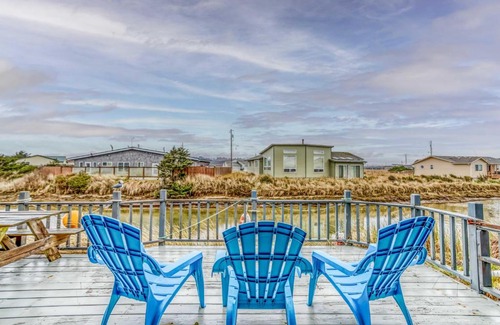 Bayshore House | You, Me and the Sea