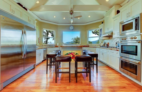 Los Gatos Villa | You rent ONE private Bedroom Suite plus shared occupancy of the Spanish Villa
