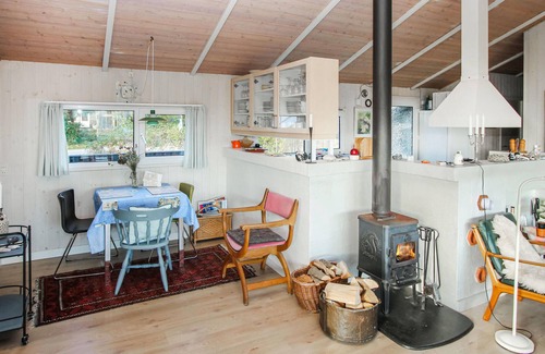 Marup House | You want a lot of space and proximity to the beach on vacation? This vacation home offers both.
