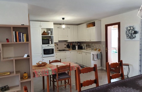 Le Beausset Villa | You would undoubtedly spend pleasant, relaxing and restful moments