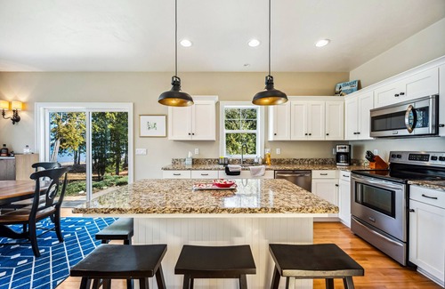 Baileys Harbor House | You’ll be Bay dreaming here at this beautiful North Bay waterfront home!