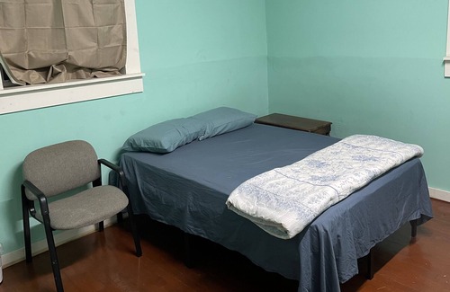 Lancaster Apartment | Your 2nd home 4 bd rooms 2.5 bath