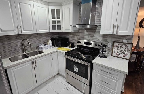 Halton Regional Municipality Apartment | Your alternate Home in Milton Exclusive 2BR (4 Person) in excellent Neighborhood