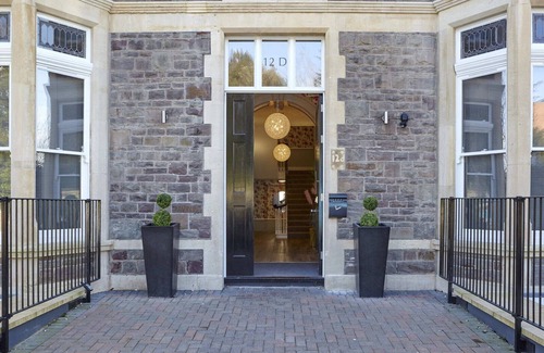Bristol Villa | Your Apartment | Bristol Rowan Tree - No.7