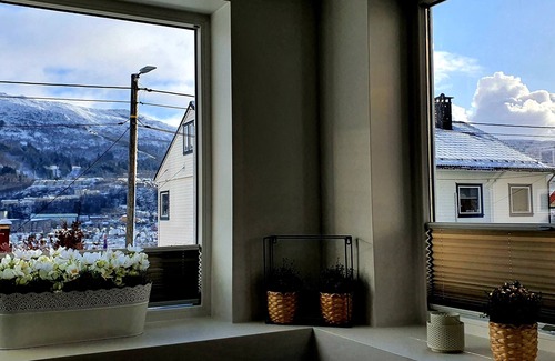 Arstad Apartment | Your Bergen Oasis Awaits: Cozy Apartment with Free Parking!