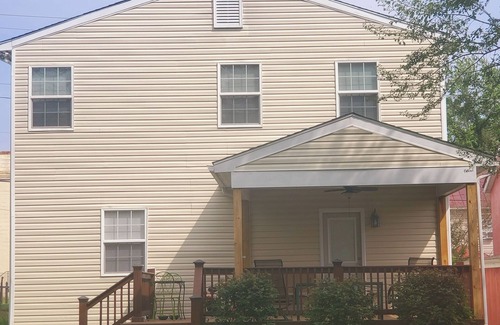 Venable House | Your Centrally Located C-Ville Home Away From Home Vacation Rental