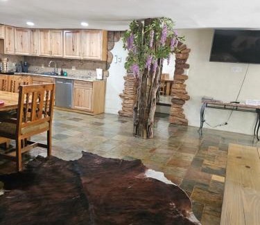 Colorado Springs Apartment | Your comfy home in Colorado Springs