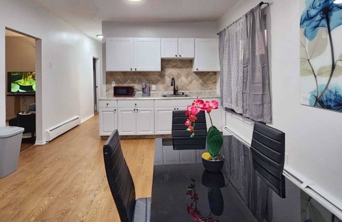 Memorial Square Apartment | Your contemporary home