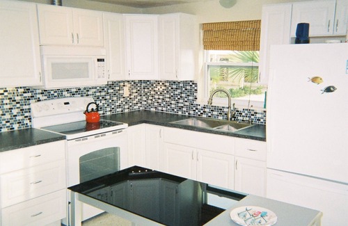 Englewood Apartment | Your Door Opens Directly Onto This Beautiful Beach !