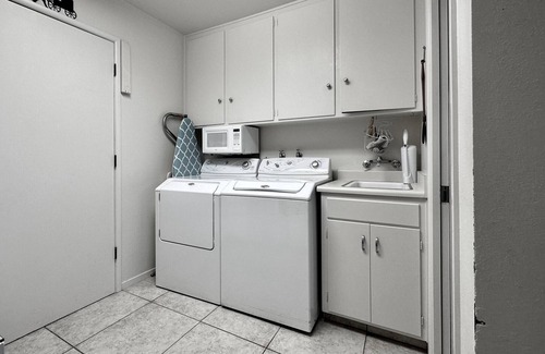 Modesto House | Your Garden Home Away From Home