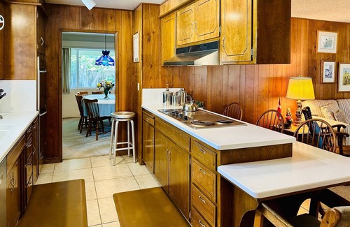 Modesto House | Your Garden Home Away From Home