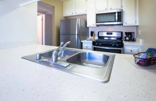 Indio Hotel | Your Getaway to California Relaxation! Swimming Pool, Pets Allowed!