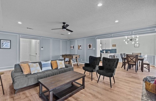 North Richland Hills Villa | Your Golden DFW Escape - Large Pool, Sleeps 10