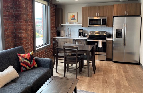 Riverside Apartment | Your Gorgeous 2 Bed Travel Apartment Perfect for The Family