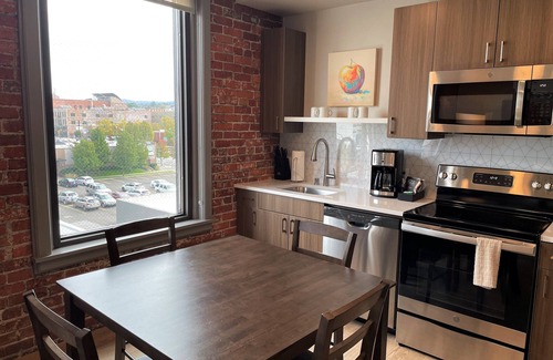 Riverside Apartment | Your Gorgeous 2 Bed Travel Apartment Perfect for The Family