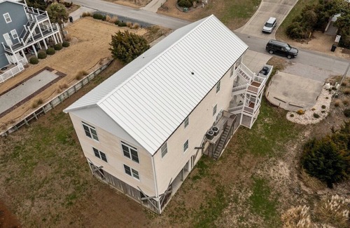 Emerald Isle House | Your Happy Place, just steps to the beach