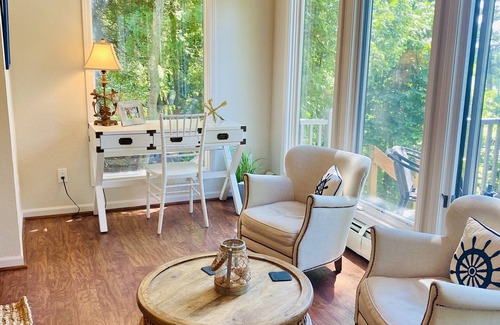 Harbor Springs House | Your Harbor Springs Beach Front Vacation Awaits! Weekly discounts available.
