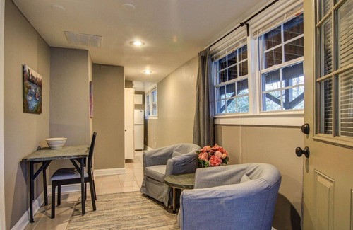 Midtown Apartment | YOUR HEART OF MIDTOWN FLAT!