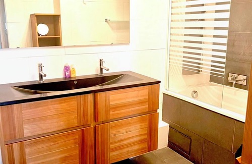 Le Bouscat Apartment | Your home away from home