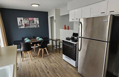 Roseville House | Your Home Away from Home- Modern Roseville House