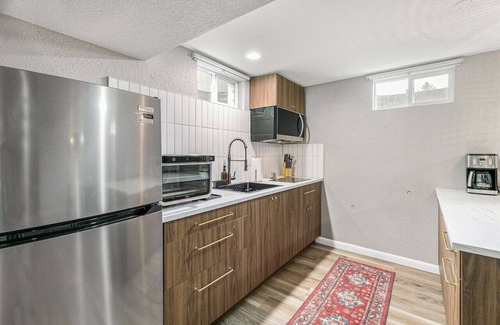 Lakewood Condo | Your Home Away from Home in South Lakewood!