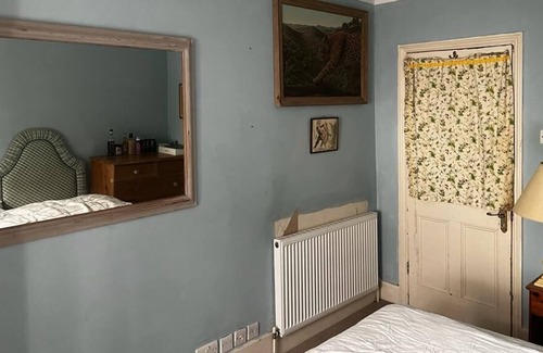 Shaftesbury House | Your Home Away from Home