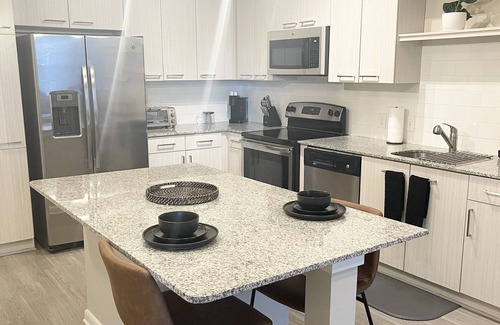 Cumberland Apartment | Your home away from home close to Battery where long term stays are welcome.