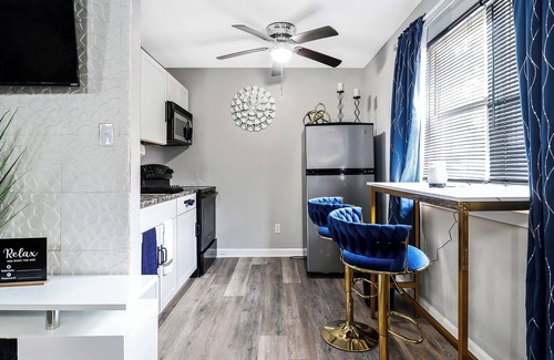 Norfolk Apartment | Your Home Away from Home