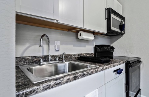 Norfolk Apartment | Your Home Away from Home
