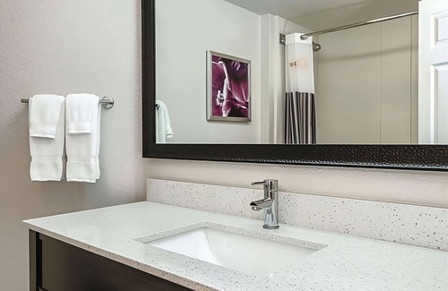 Guasti Hotel | Your Home Away From Home! Family-Friendly Unit To Relax. Near Golden Oak Park