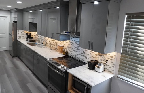 Kenner - Louis Armstrong International Airport Apartment | Your home, away from home!