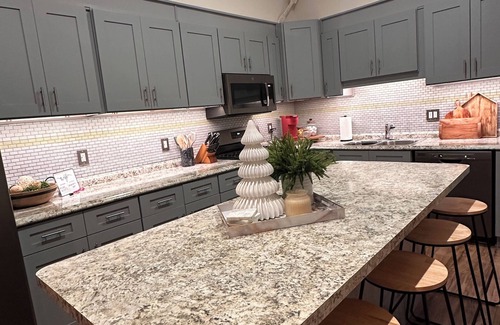 Friendship House | Your Home Away from Home in Friendship – 3 Bedrooms, Fireplace & More!