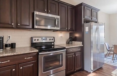 Georgetown House | Your home away from home! nBeautiful Modern Townhome,nGeorgetown KY!