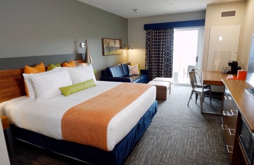 Circleville Resort | Your Home Away From Home! Free Parking, 2 Swimming Pools, Onsite Arcade