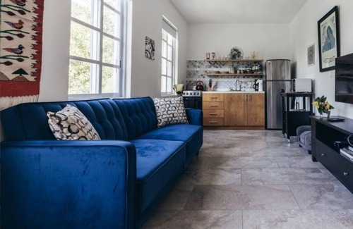 El Caloso Apartment | Your home away from home in a authentic Mexican neighborhood