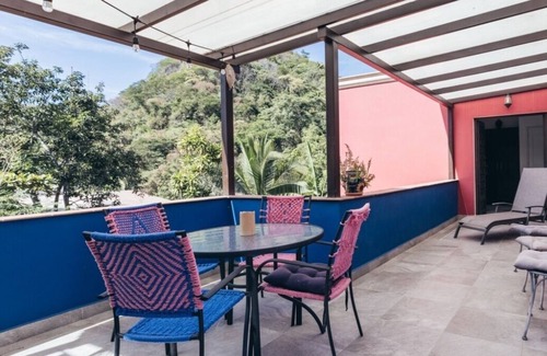 El Caloso Apartment | Your home away from home in a authentic Mexican neighborhood
