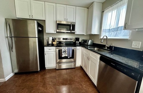 Jewell Heights - Hoffman Heights House | Your home close to Anshutz and DIA