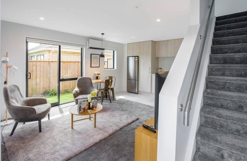 Lower Hutt House | Your Home for Night or a Month!