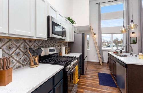 Wasilla House | Your intimate home in Gemini!