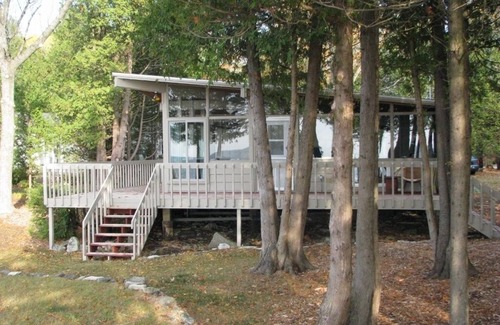 Sturgeon Bay Cottage | YOUR KEY TO THE DOOR