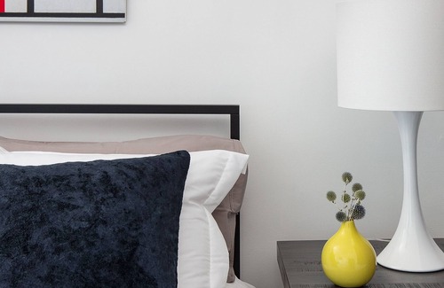 Westlake Apartment | Your Los Angeles Home | Queen Studio for 2